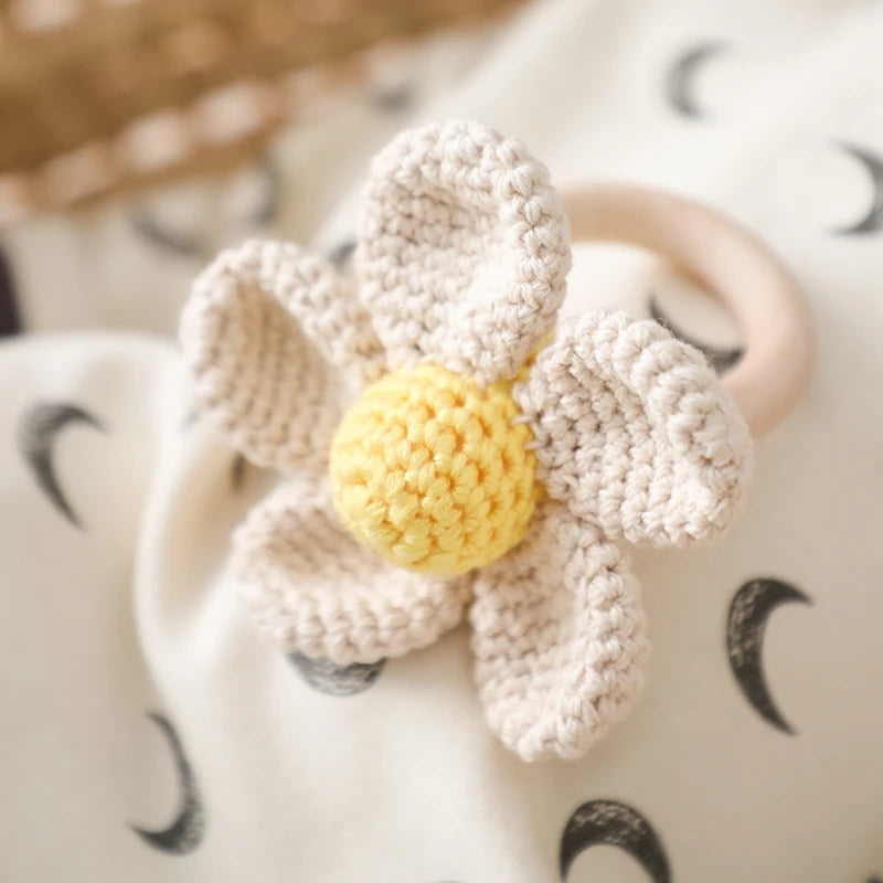Daisy Rattle
