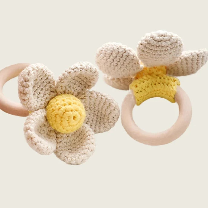 Daisy Rattle