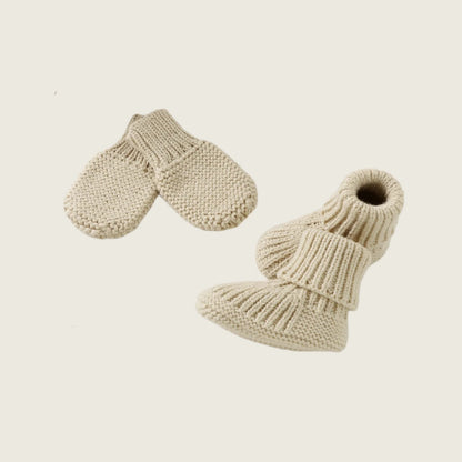 New York Knitted Boot and Glove Set